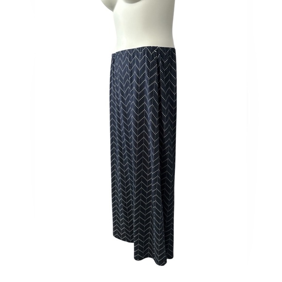 Tommy Hilfiger, Navy Blue Polka Dot Chevron Skirt, Small - Picture 5 of 8